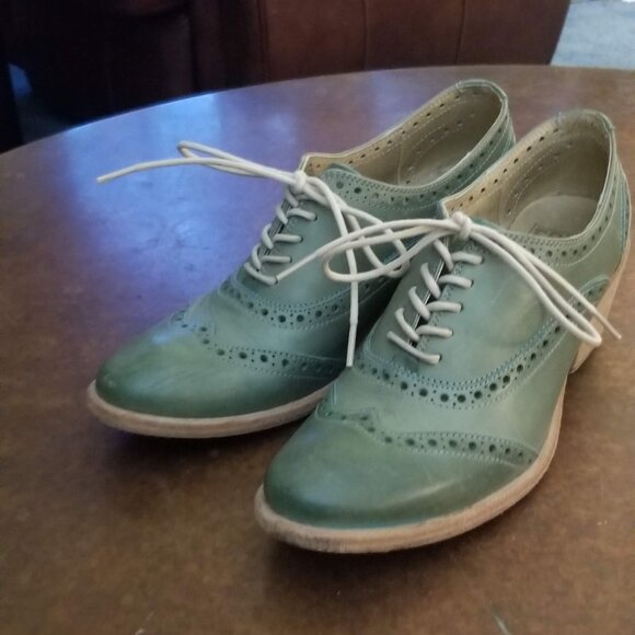 Fabulous Frye wingtips, size 7.5 B - Picture 8 of 9